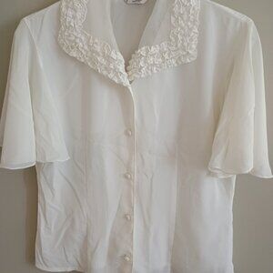 Fai Wong Medium/Large Vtg Buttoned White Lace Collar Chiffon Blouse Flare Sleeve